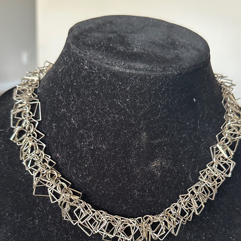 Elegant Silver Geometric Necklace
